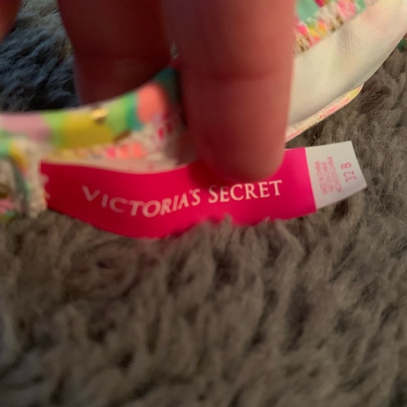 Victoria’s Secret strapless bikini top 32B - Picture 4 of 4